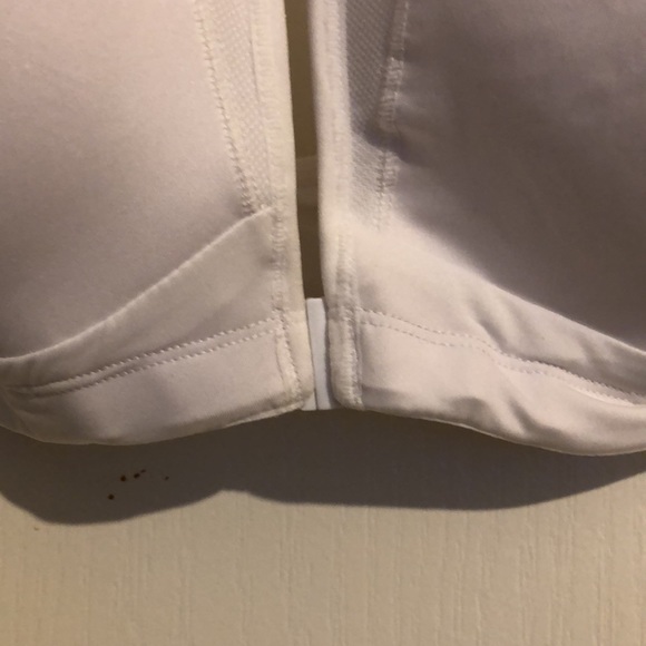NWT Sports bra , Size 34 D . White . - Picture 4 of 4